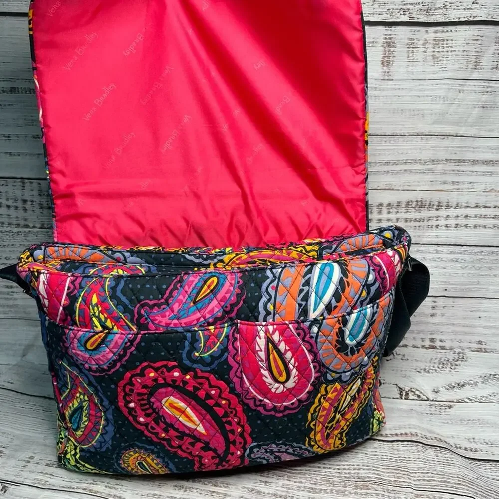 Vera Bradley Essential Messenger‎ Bag in Twilight Paisley Laptop Bag EUC